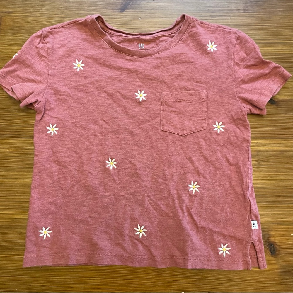 4/$13 Gap Kids Mauve with Embroidered Daisies - Size Medium